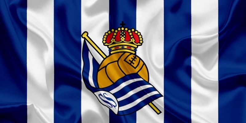 CLB Real Sociedad: Tiểu sử, thành tích nổi bật của Txuri-Urdin 3 Màu sắc và logo áo đấu