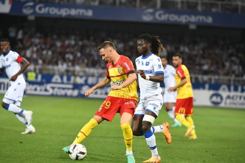 Soi kèo bóng đá Lens vs Auxerre 22h15 27/04/2025 2 Soi kèo châu Á, kèo chấp Lens vs Auxerre